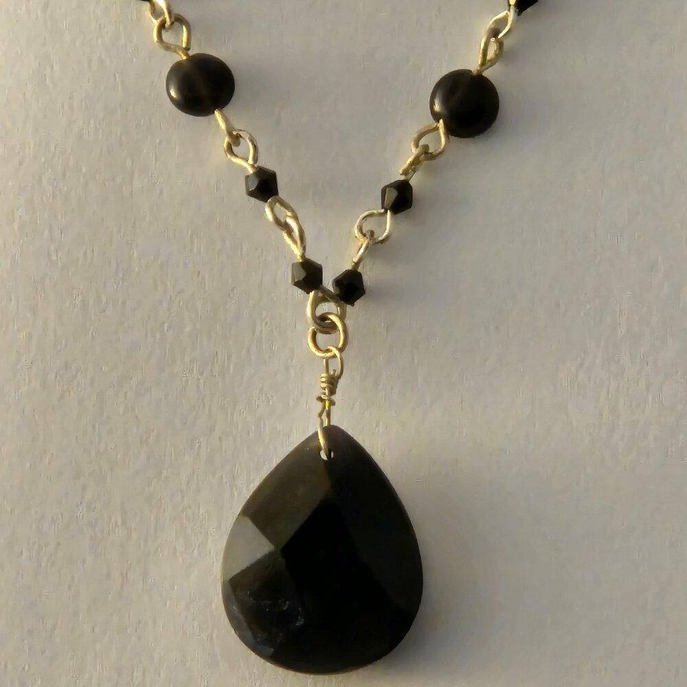 Vintage 17" Silver Color Chain Necklace w/ Black Teardrop Pendant